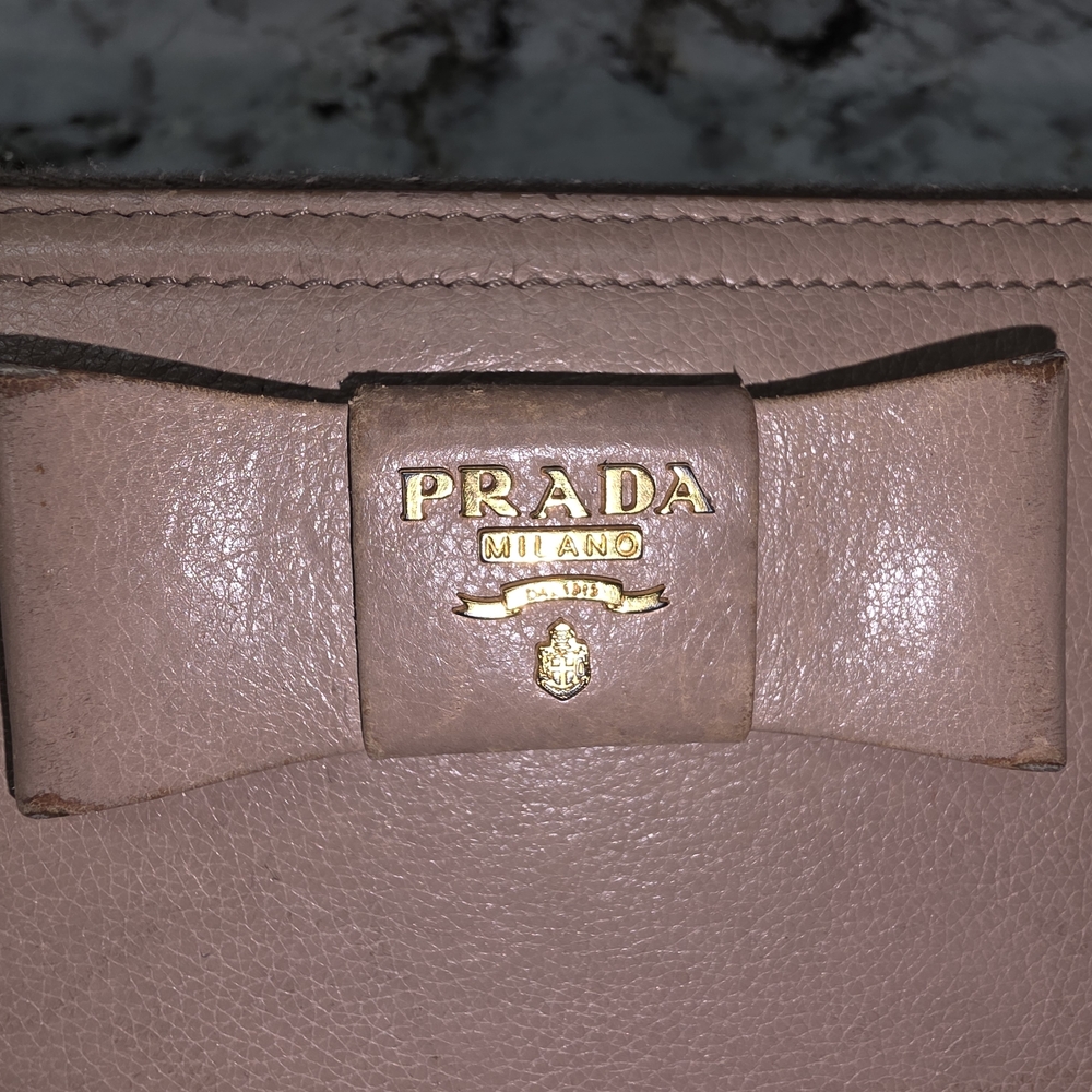 Prada Pink Wallet with Bow Accent - Picture 4 of 14